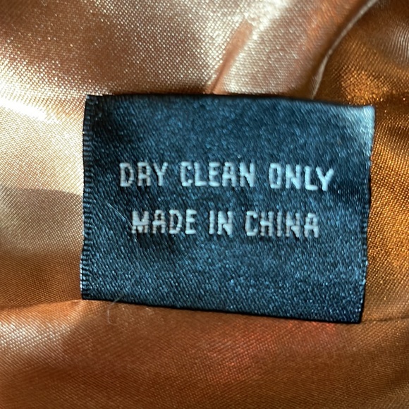 Vest. Very furry and soft faux fur. - Picture 5 of 5